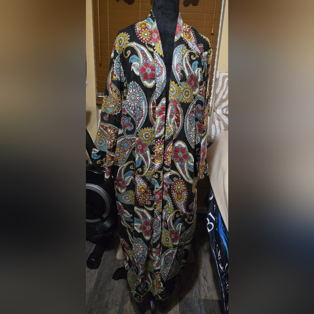 235 RAJ Elegant Paisley Print Women's Kimono (D)
